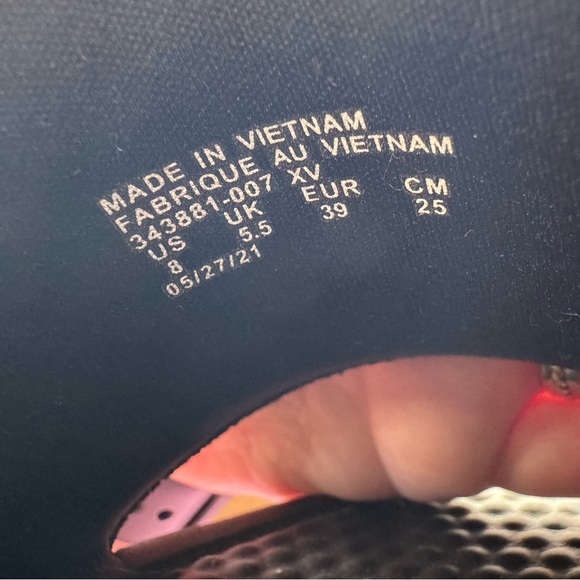 Women’s Nike Slides- black and rose gold - Picture 4 of 5